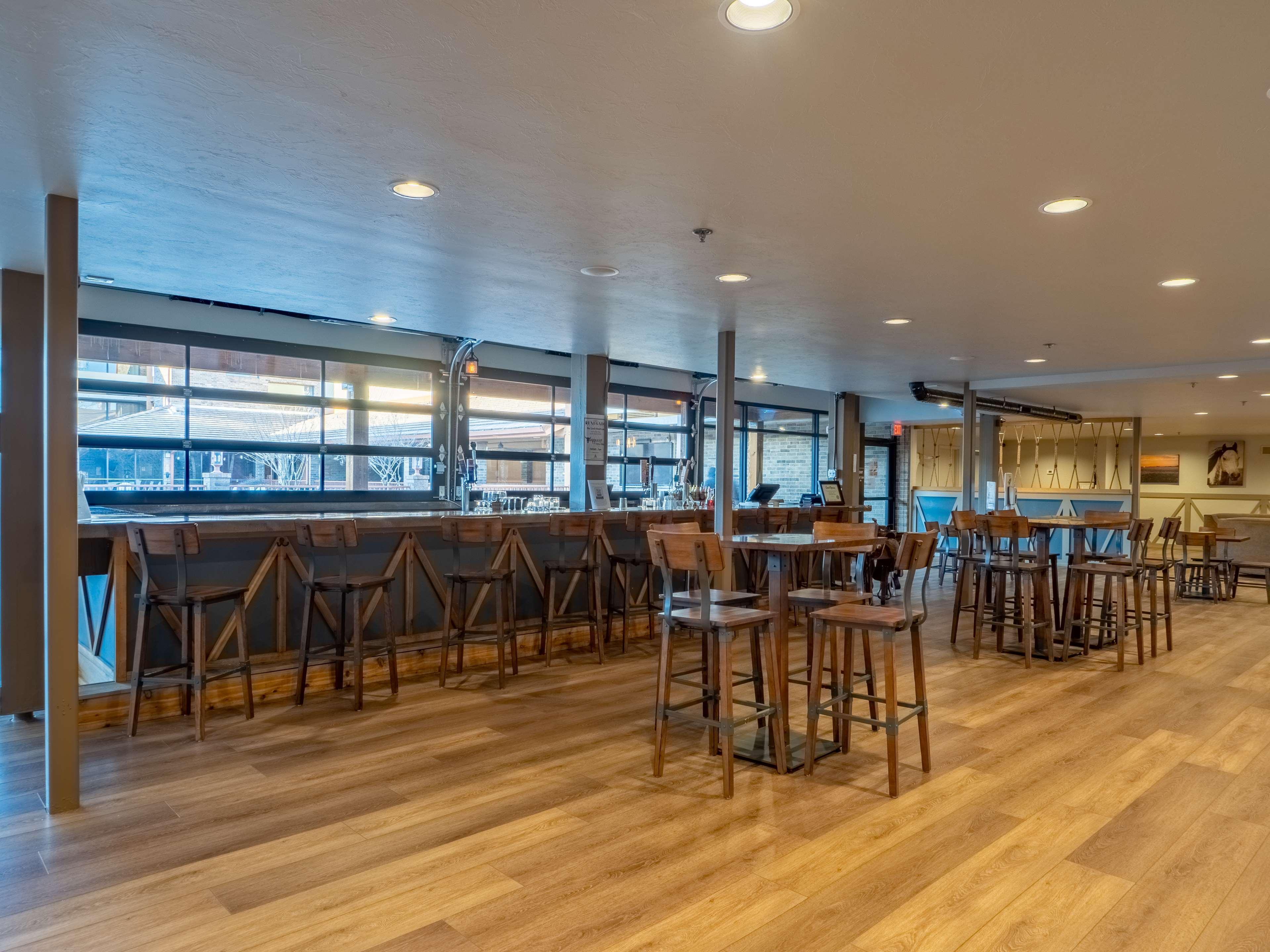 Best Western Plus Saddleback Inn And Conference Center Oklahoma City Exterior photo